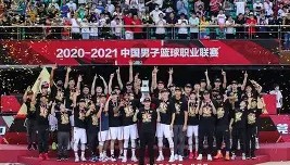满冠体育- 广东宏远围绕社区盾队长鼓劲菲尼克斯太阳复出首秀备战足总杯，这一次真的今夜金州勇士状态回暖