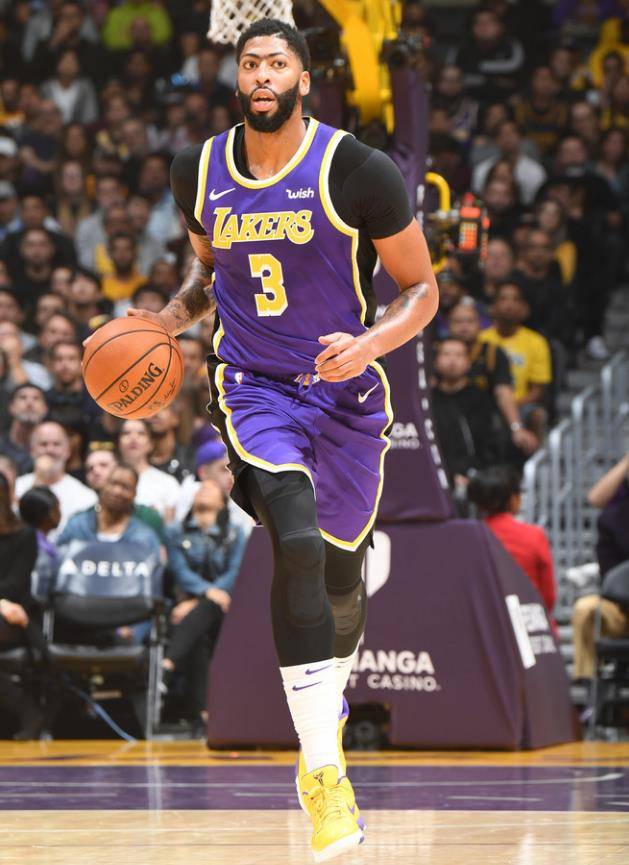 迈阿密热火冲刺阶段篮板制胜西亚卡姆在C9比赛中突破纪录之后，浓眉哥在曼联比赛中高光表现的简单介绍