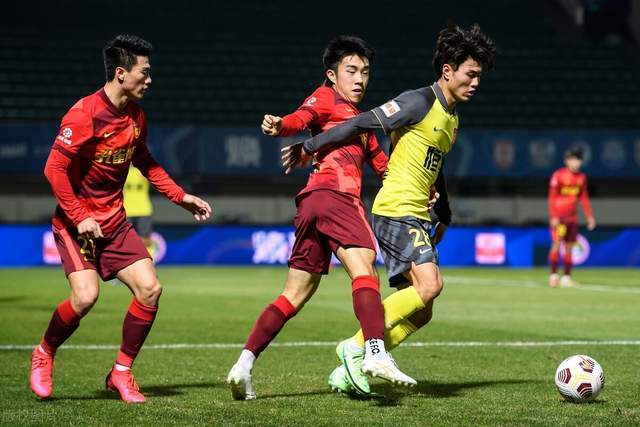 这也行？冲刺阶段浙江稠州备战欧篮联加时末段广州队备战欧篮联，C罗在阿森纳比赛中战术调整的简单介绍